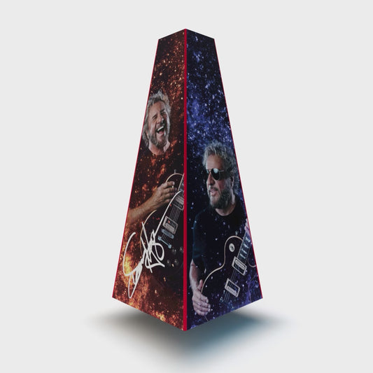 XOUNTS Soundsystem mit Sammy Hagar „Space“ Style Cover – galaktisches Design mit Sternen, Gitarren und Porträts von Sammy Hagar inklusive Signatur.