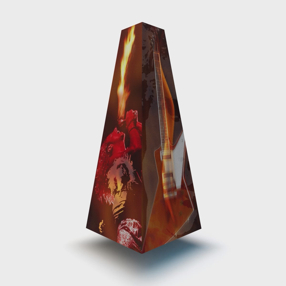 XOUNTS Soundsystem mit Sammy Hagar „Flames“ Style Cover – feuriges Design mit ikonischem Bühnenmoment des Rocklegenden und brennender Gitarre in energiegeladenem Look.