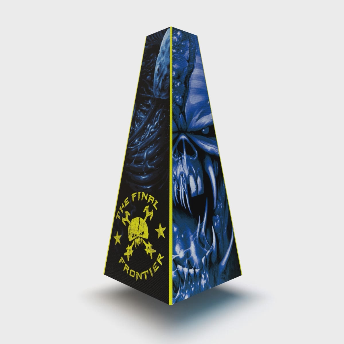 XOUNTS Soundsystem mit Iron Maiden „The Final Frontier“ Style Cover – galaktisches Artwork mit außerirdischem Eddie-Motiv, inspiriert vom Album „Starblind“.