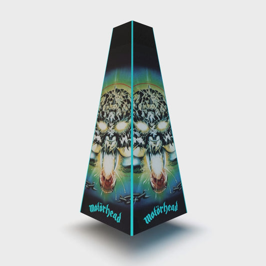 XOUNTS Soundsystem mit Motörhead „Overkill“ Style Cover – ikonisches Album-Artwork mit mehrfacher Warpig-Fratze in explosivem Blau-Grün-Look und klassischem Bandlogo.
