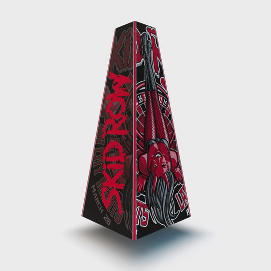 XOUNTS Soundsystem mit Skid Row „Sin City“ Style Cover – provokantes Las-Vegas-inspiriertes Design mit rotem Devil-Girl, Roulette-Motiv und markantem Skid Row Logo.