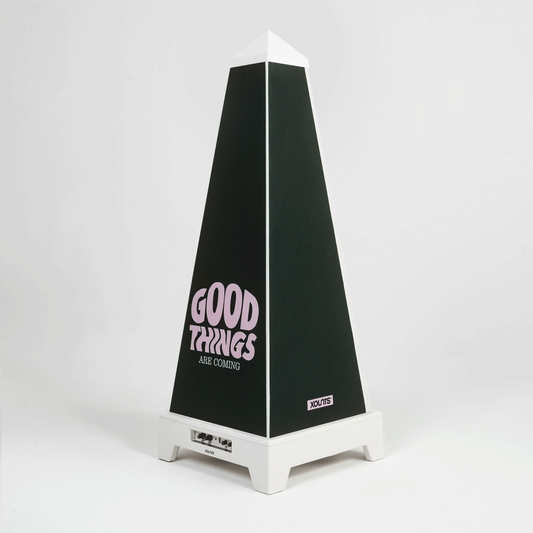 XOUNTS Soundsystem White – Abstract Collection – College Green Style Cover