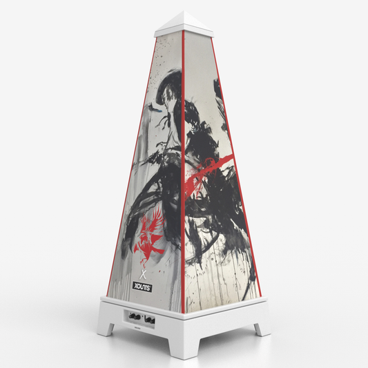 XOUNTS Soundsystem in weiß in der Rob Prior Edition – Freedom’s Glow Style Cover auf schwarzer Base mit farbintensivem Freiheits-Artwork