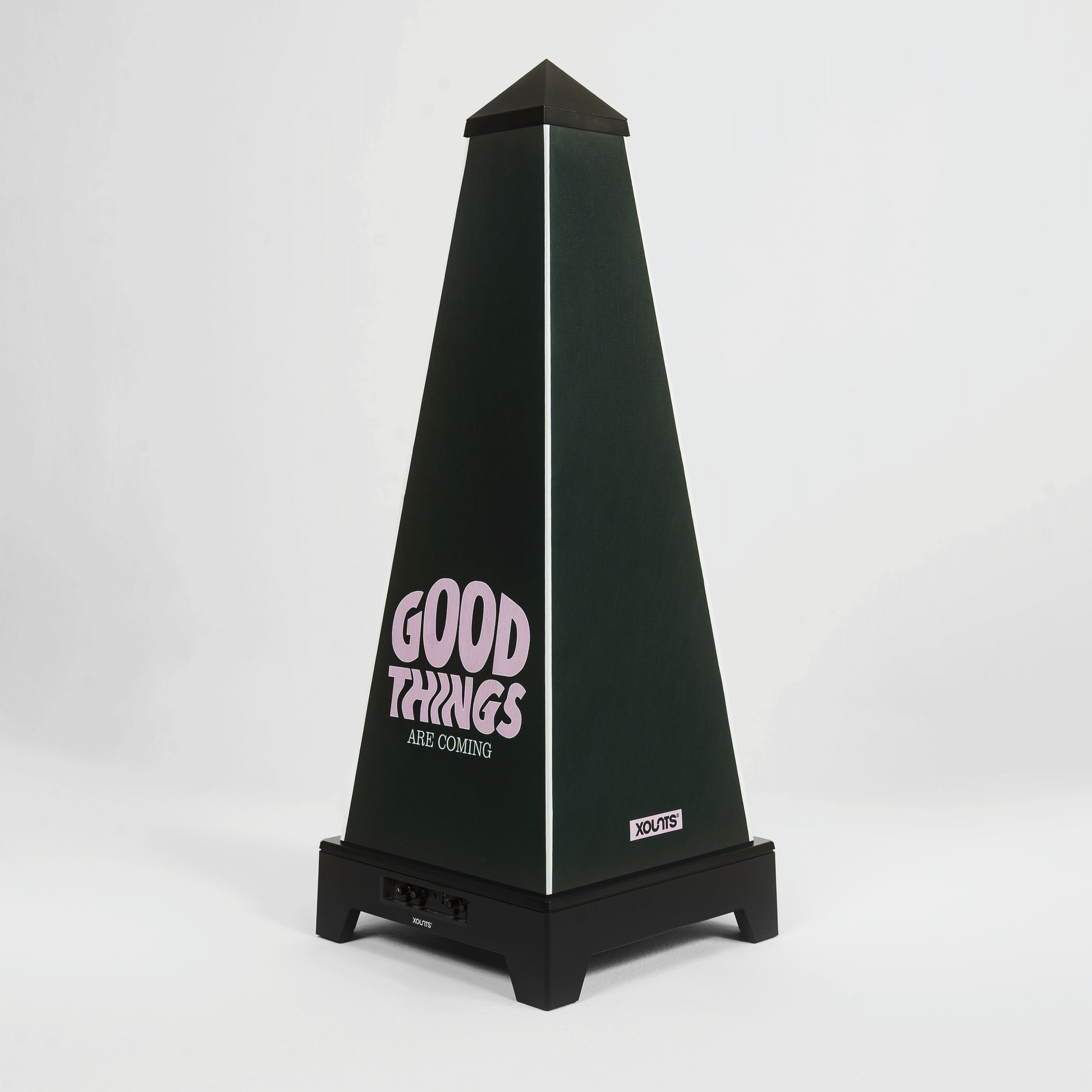 XOUNTS Soundsystem Black – Abstract Collection – College Green Style Cover