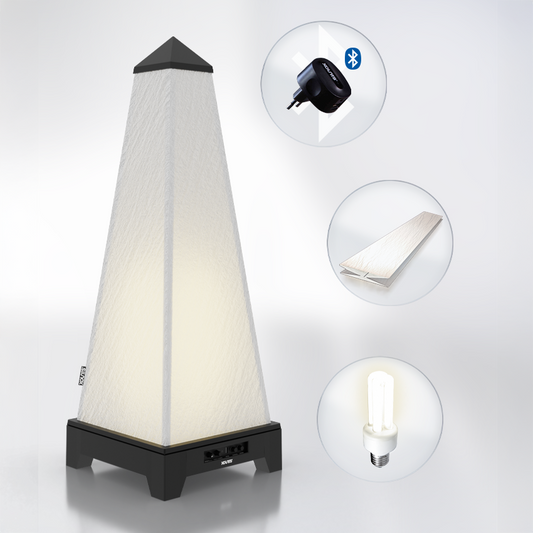 XOUNTS Starterkit mit schwarzer Basis, inklusive der Zubehörteile: Pure Glow Style Cover für einen eleganten, modernen Look, energieeffiziente LED-Glühbirne für stimmungsvolle Beleuchtung und Bluetooth-Modul für kabelloses Musikstreaming. Dieses All-in-One-Sound- und Lichtsystem ist perfekt, um jeden Raum mit hochwertigem Klang und individuell anpassbarer Beleuchtung aufzuwerten