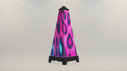 360-Grad-Video des XOUNTS Soundsystems in schwarz mit dem exklusiven Millionaires Reality Style Cover  Equipped Achso – rotierende Produktansicht mit stylischem Design und hochwertigem Klang.