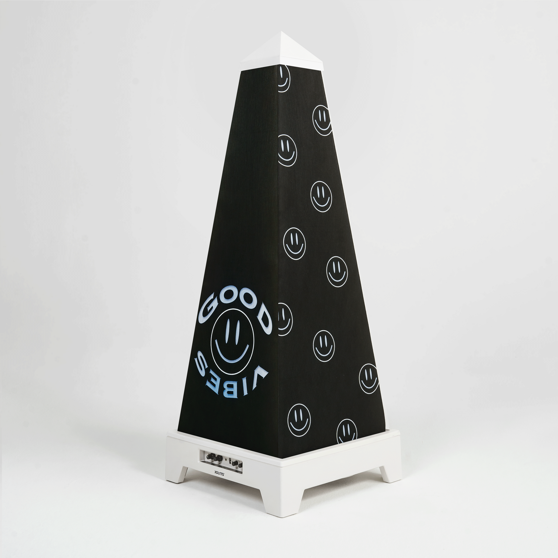 XOUNTS Soundsystem Dark Vibes Style Cover – Schwarz mit hellen Akzenten