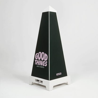 XOUNTS Soundsystem White – Abstract Collection – College Green Style Cover